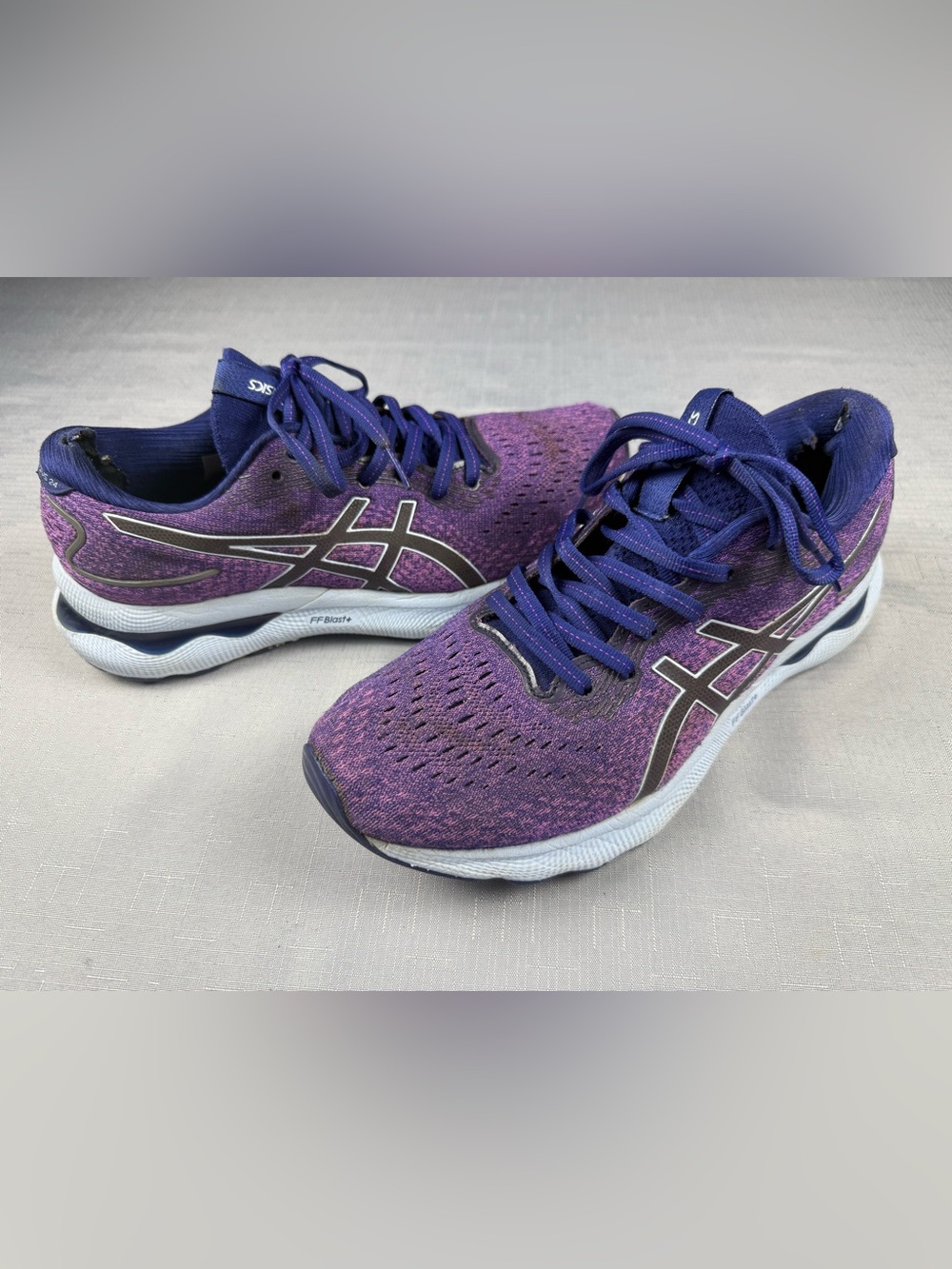 Asics Gel Nimbus 24 1012B201‎ Purple Running Shoes Sneakers Women's Sz 9